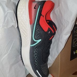 Nike Zoom X Invincible Run FK